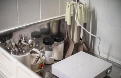 Torimil-tong House | Walking Distance to Sindorim Station, 3 Rooms, 4 Queen Beds, 2 Bathrooms, 1 Minute to Yeongdeungpo Station Bus Stop