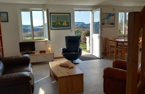 Locmaria House | Walking distance to the beach, with a nice wiev on the see and the country.