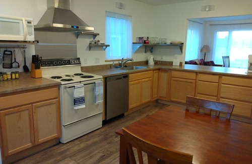 Homer Apartment | Walking distance to the Heart of Homer