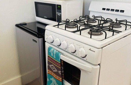 West University House | Walking distance to University, shops, restaurants, bars and coffee shops