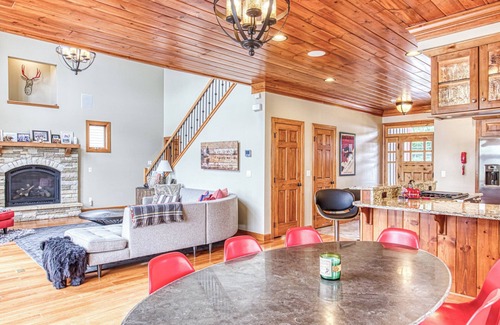 McHenry House | Walking Distance to Wisp. Spacious, 4-bedroom home in the heart of Deep Creek.