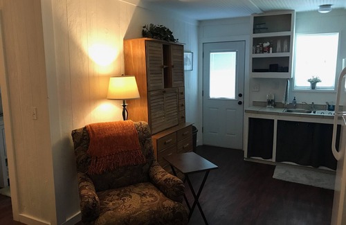 Westfield Cabin | Walking distance to Zilker Park, ACL, and so much more!