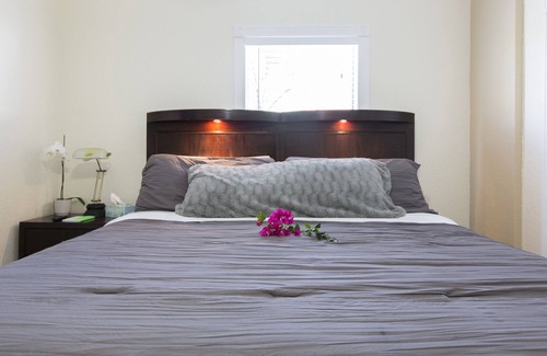 Grandview Heights House | Walking Distance to Easteries & Conventiontion Center!