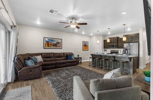 St. George Condo | Walking on Sunshine Ground Level