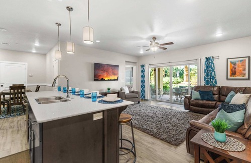 St. George Condo | Walking on Sunshine Ground Level