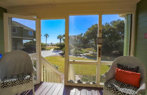 Isle of Palms House | Walking on Sunshine