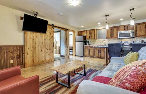 Bend Apartment | Wall Street Suites