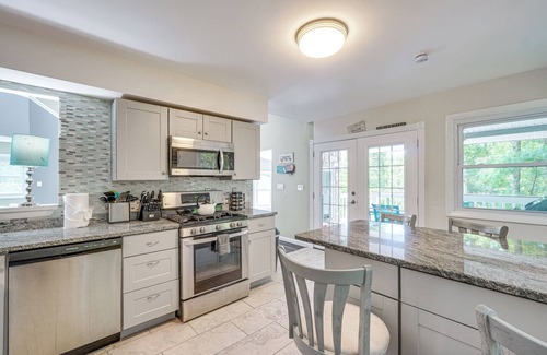 Wallenpaupauk Lake Estates Cottage | Wallenpaupack Lake Estates: Luxe & Spacious Home