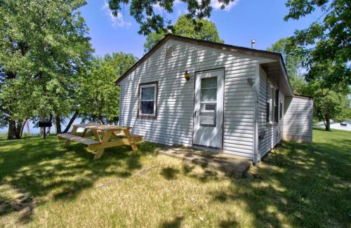 Clitherall House | Walleye Cabin Spitzer Lakefront Minnesota