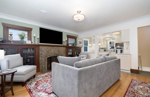 Fremont House | Wallingford Oasis, comfortable home near everything