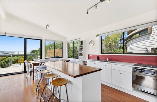 Anglesea House | Wallis by the sea I Pet Friendly