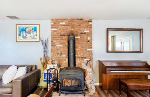 Wallkill House | Wallkill 4BR Retreat Large Yard Pet Friendly