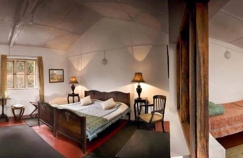 Attadi Hotel | Wallwood Garden Coonoor