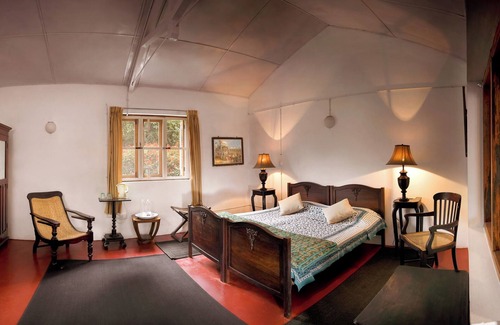 Attadi Hotel | Wallwood Garden Coonoor