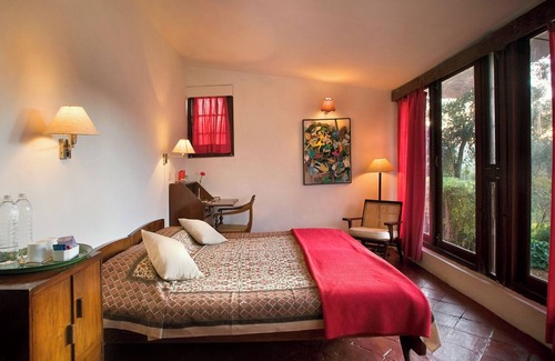 Attadi Hotel | Wallwood Garden Coonoor