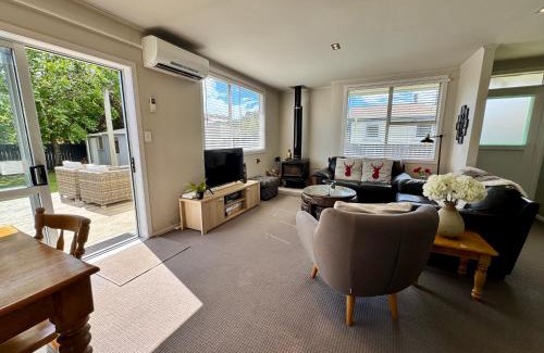 Turangi House | Walnut Cottage, Turangi/Tongariro