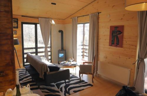 Manglisi House | Walnut house