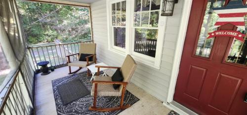 New Market House | Walnut Springs