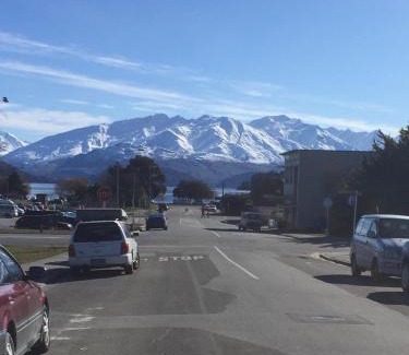 Wanaka Apartment | WanaHaka - Lake Wanaka & Town at your door