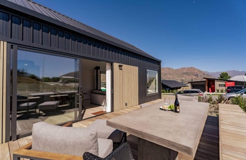 Wanaka House | Wanaka Views | Outdoor area | Games room | Sleeps 8
