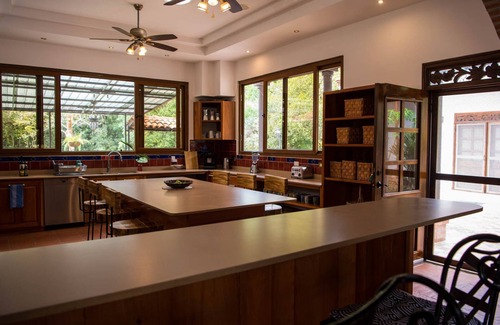 Dolega House | Wanakaset Forest Exceptional river front estate w/pool, btw Boquete & David