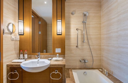 Changbai Mountain West Slope Hotel | Wanda Jin Suites Changbaishan