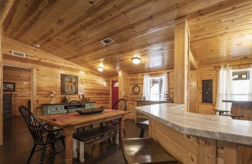 Broken Bow Cabin | Wander Inn/Hot-tub/Airhockey/Broken Bow Lake/Fishing/Fire Pit