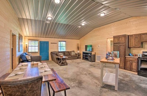 Broken Bow Cabin | Wander Inn Lodge New Construction Minutes from Mountain Fork River