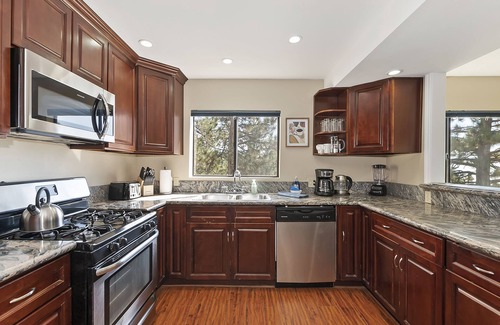 Running Springs Cabin | Wandering Pines - Game Room - Fire Pit - Lounge - Views