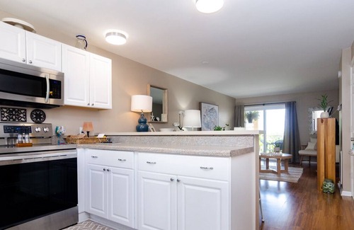 Wilmington Beach Condo | Wanderlust 1: Beautiful Sand Pebbles Condo with Gorgeous Ocean View