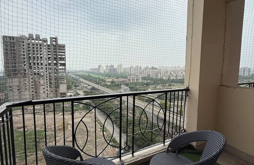 Greater Noida Apartment | WanderNest stay
