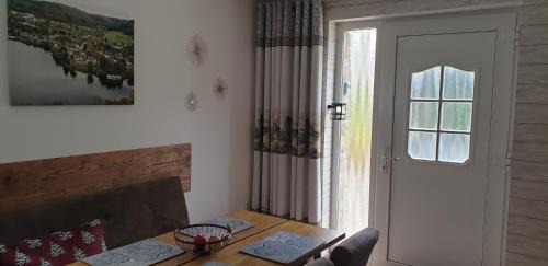 Einruhr Apartment | Wanderstube Landsonne
