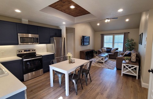 Boerne House | "Wanna see some DEER? Our Clean and Peaceful Guesthouse!