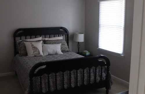 Mount Holly House | Want seclusion for your vacation? 5 acres of serenity!