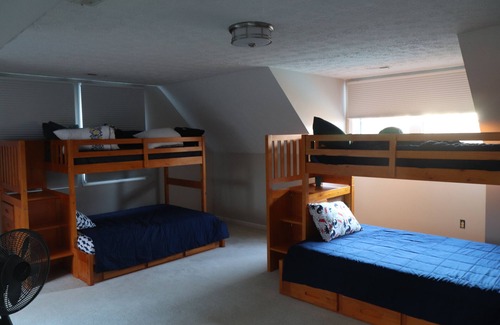 Mount Holly House | Want seclusion for your vacation? 5 acres of serenity!