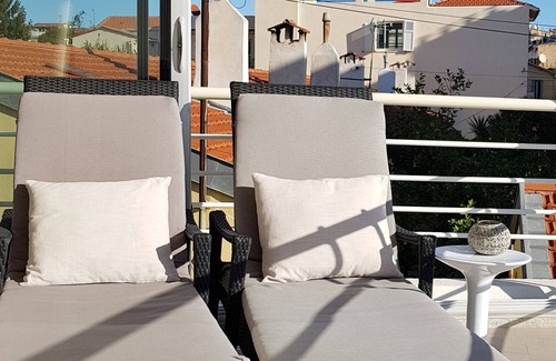 Golfe Juan Apartment | Want to GET AWAY from it all by the sea in GOLFE JUAN?