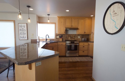 Wapato Point House | Wapato Point Bear Mountain Retreat - Views + Resort Access