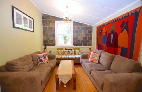 Blackheath House | Waragil Cottage - Original Settler's Home