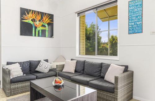 Bendalong House | Waratah Cottage Bendalong