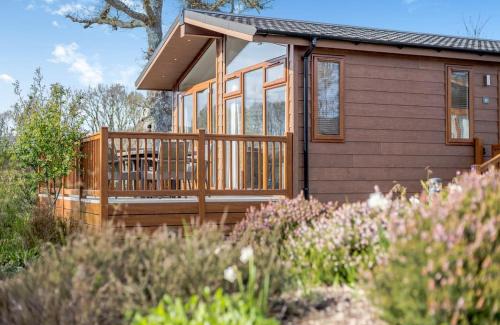 Holton Heath Resort | Wareham Forest Lodge Retreat