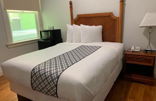 Tenderloin Hotel | Warfield Hotel