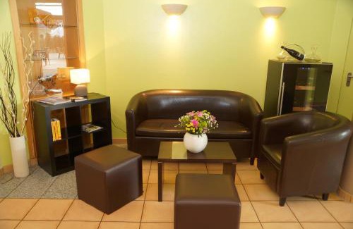 Braunsbedra Hotel | Warias Hotel & Restaurant
