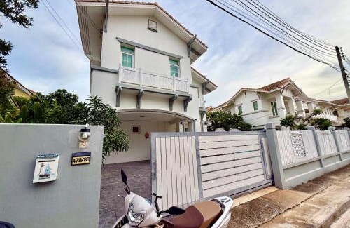 South Pattaya Villa | Warisa Garden Pool Villa