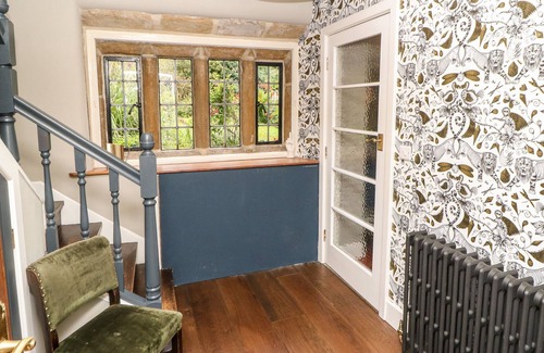 Halifax Cottage | WARLEY LODGE, pet friendly, character holiday cottage in Halifax