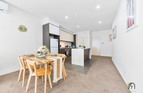 Wolli Creek Apartment | Warm 2 Bedroom apartment in Wolli Creek
