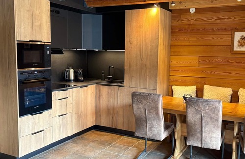 La Salle-les-Alpes Apartment | Warm and comfortable chalet-style app at the foot of the slopes