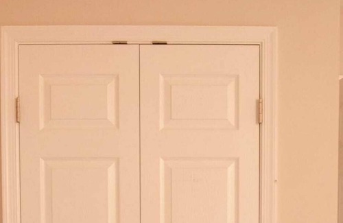 Ashburn House | Warm and Cozy Basement suite