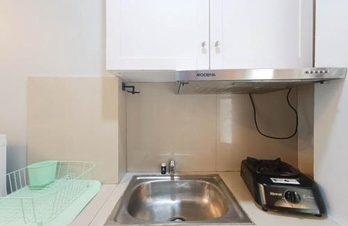 Panakkukang Apartment | Warm and Homey Studio at Vida View Makassar Apartment By Travelio