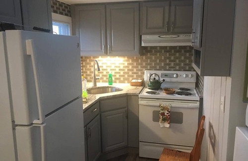 Dennis Port Condo | Warm and inviting 2 bedroom condo just steps from the Beach. Seaside 2 BR Condo
