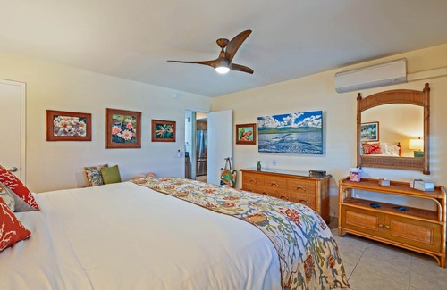 Kahana Condo | Warm and Inviting Hawaiian Decor with a Gorgeous Ocean View on Secluded Beach